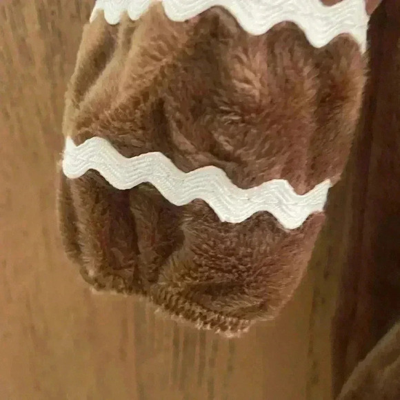 Christmas Holiday Child Gingerbread Costume Size
Toddler 1-2 yrs old NWT - Picture 6 of 11